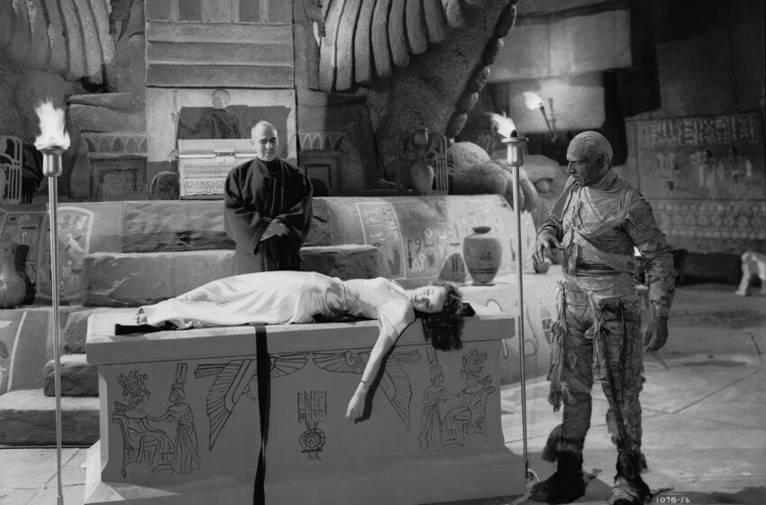  The Mummy’s Hand (1940): A Stumble in Universal’s Monster Legacy – Film Review