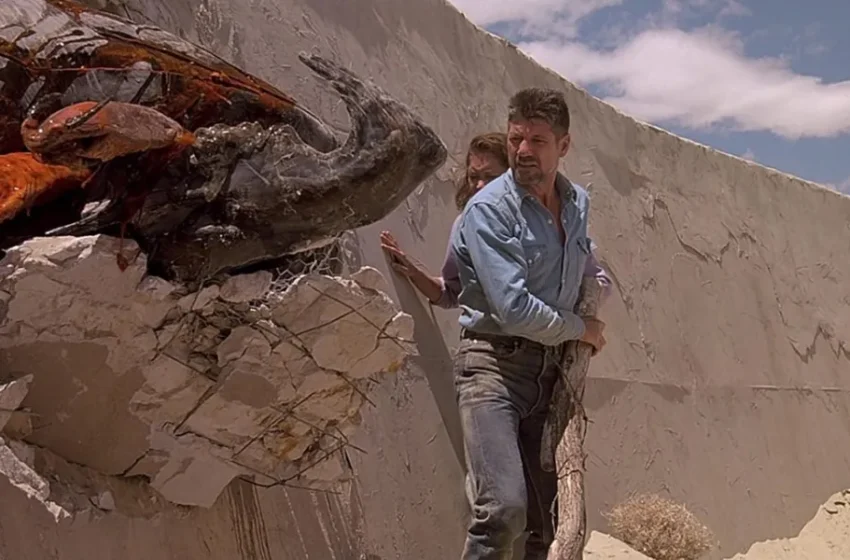  “Tremors” (1990): A Cult Classic That Blends Horror, Comedy, and Adventure – Film Review